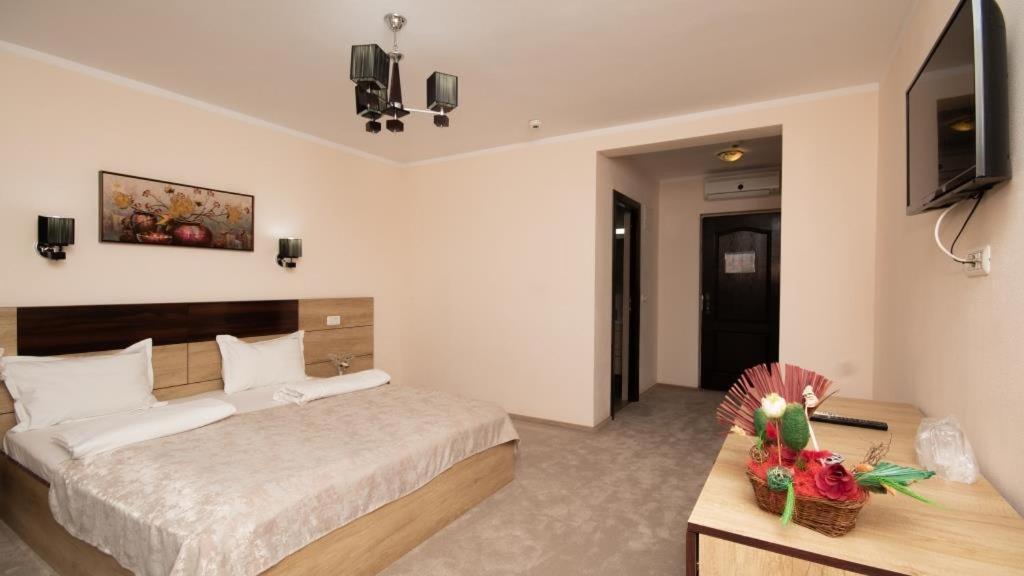 Pensiunea Danubia Ieşelniţa Esterno foto