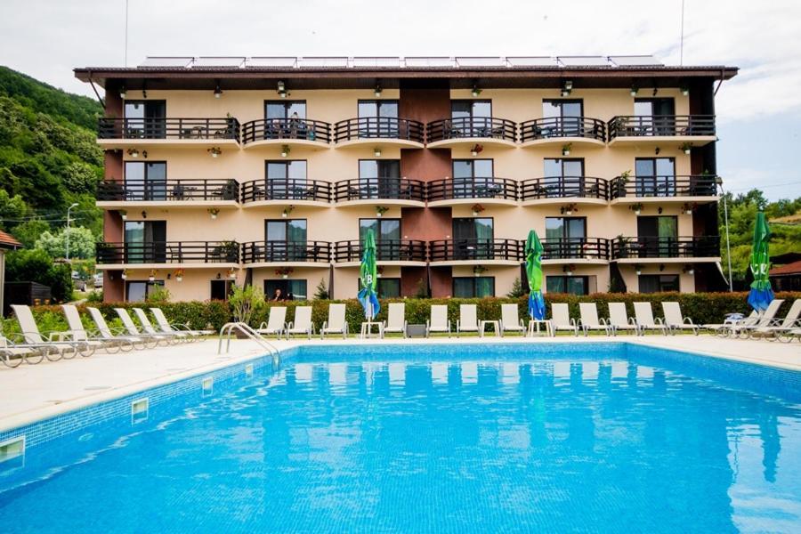 Pensiunea Danubia Ieşelniţa Esterno foto