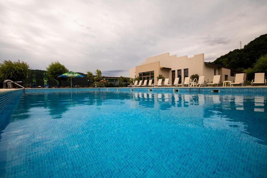 Pensiunea Danubia Ieşelniţa Esterno foto